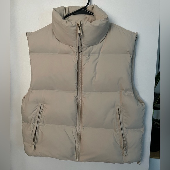 Zara Beige Gilet Double faced Cropped Light Tan Puffer Vest NEW - Picture 10 of 13